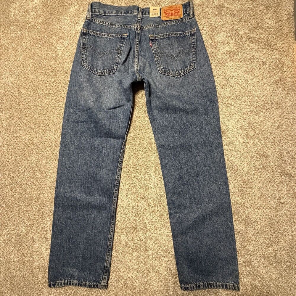 Levi's 555 Men's Relaxed Straight Leg Jeans Size 31 x 32 Medium Wash Blue NWT - Picture 2 of 9